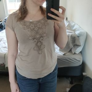 American Eagle capped sleeve embroidered tee